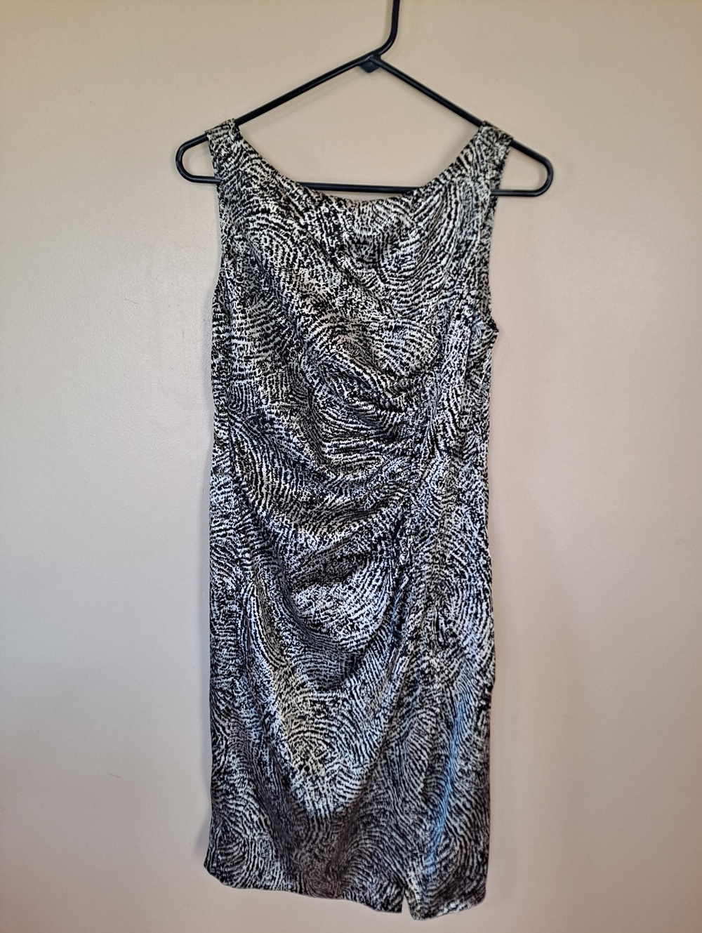 Sleeveless Black & White Printed Sheath Dress